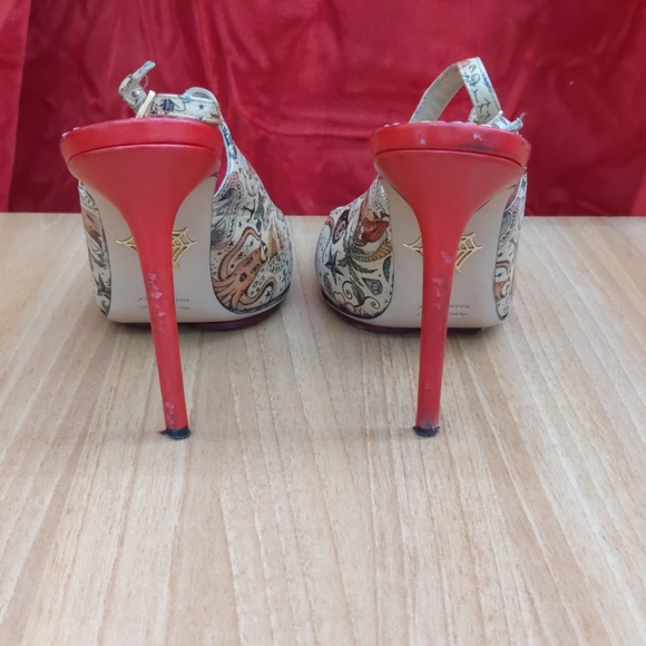 Charlotte Olympia - Picture 6 of 13